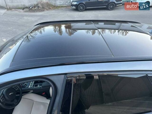 Серый Ягуар Ф-Пейс, объемом двигателя 2 л и пробегом 108 тыс. км за 31500 $, фото 24 на Automoto.ua