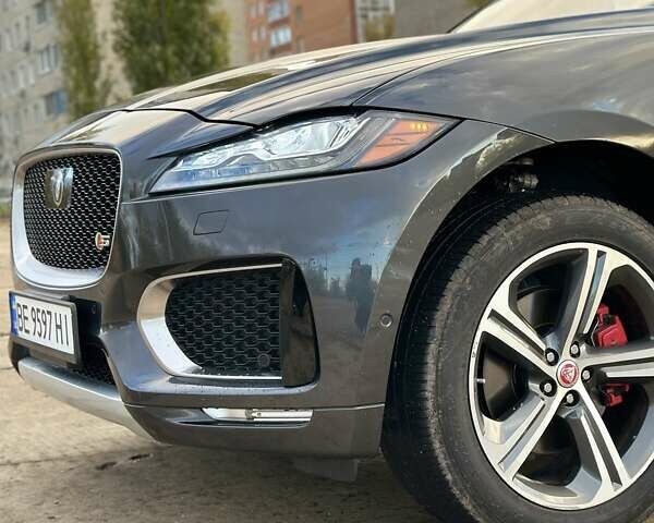 Ягуар Ф-Пейс 2018 у Южноукраинске на Automoto.ua Сірий Ягуар Ф-Пейс, об'ємом двигуна 3 л та пробігом 107 тис. км за 39500 $, фото 3 на Automoto.ua