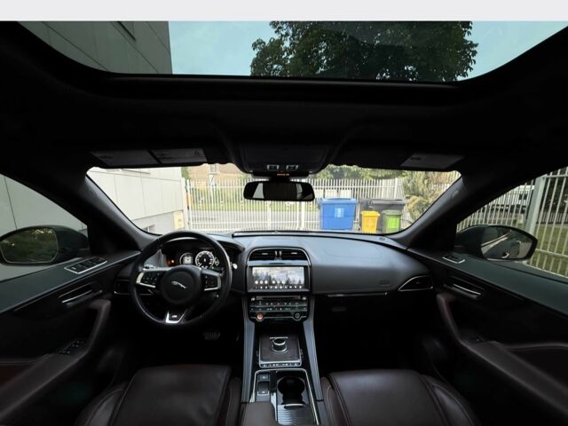 Ягуар Ф-Пейс 2018 у Києві на Automoto.ua Сірий Ягуар Ф-Пейс, об'ємом двигуна 3 л та пробігом 110 тис. км за 29500 $, фото 8 на Automoto.ua