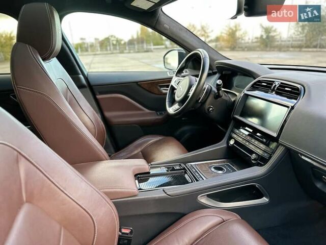 Ягуар Ф-Пейс 2018 у Южноукраинске на Automoto.ua Сірий Ягуар Ф-Пейс, об'ємом двигуна 3 л та пробігом 107 тис. км за 39500 $, фото 37 на Automoto.ua