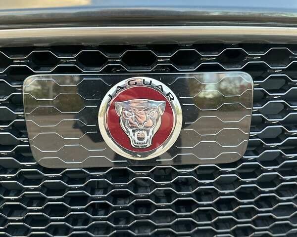 Ягуар Ф-Пейс 2018 у Южноукраинске на Automoto.ua Сірий Ягуар Ф-Пейс, об'ємом двигуна 3 л та пробігом 107 тис. км за 39500 $, фото 35 на Automoto.ua