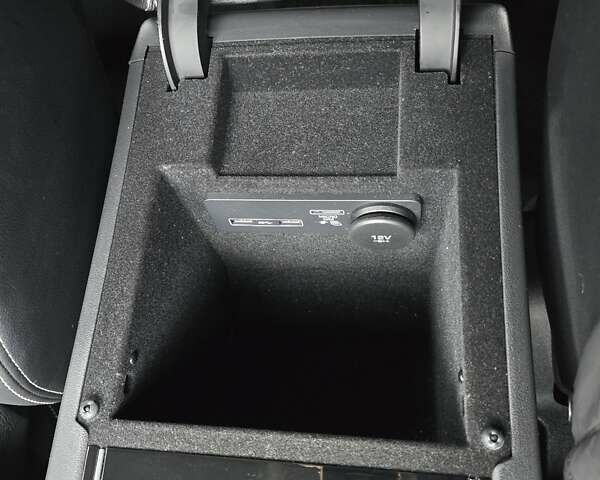 Серый Ягуар Ф-Пейс, объемом двигателя 2 л и пробегом 101 тыс. км за 25900 $, фото 50 на Automoto.ua