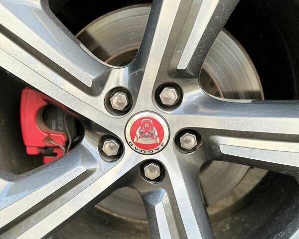 Ягуар Ф-Пейс 2018 у Южноукраинске на Automoto.ua Сірий Ягуар Ф-Пейс, об'ємом двигуна 3 л та пробігом 107 тис. км за 39500 $, фото 18 на Automoto.ua