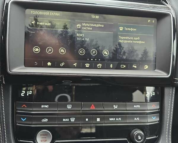 Серый Ягуар Ф-Пейс, объемом двигателя 2 л и пробегом 101 тыс. км за 25900 $, фото 31 на Automoto.ua