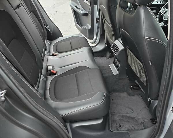 Серый Ягуар Ф-Пейс, объемом двигателя 2 л и пробегом 101 тыс. км за 25900 $, фото 34 на Automoto.ua