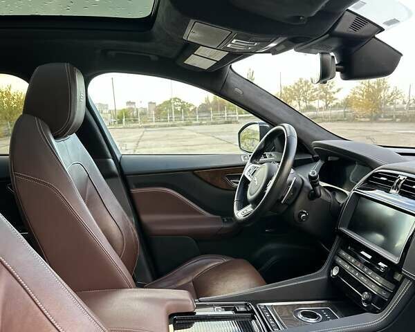 Ягуар Ф-Пейс 2018 у Южноукраинске на Automoto.ua Сірий Ягуар Ф-Пейс, об'ємом двигуна 3 л та пробігом 107 тис. км за 39500 $, фото 38 на Automoto.ua