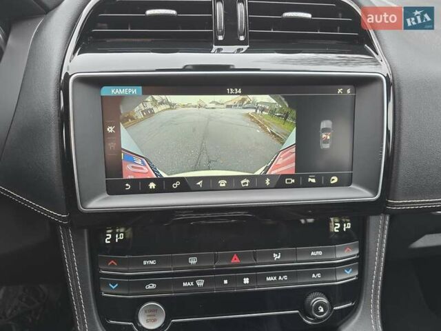 Серый Ягуар Ф-Пейс, объемом двигателя 2 л и пробегом 101 тыс. км за 25900 $, фото 48 на Automoto.ua