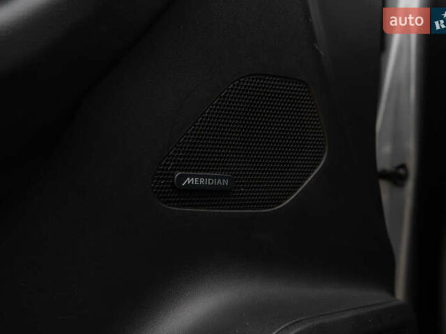 Сірий Ягуар Ф-Пейс, об'ємом двигуна 2 л та пробігом 58 тис. км за 27500 $, фото 43 на Automoto.ua