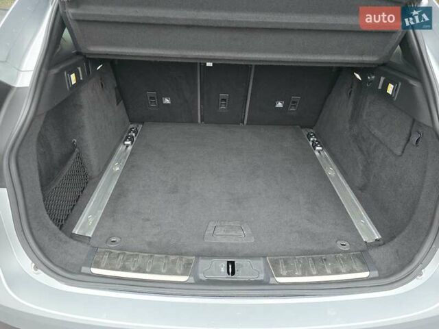 Серый Ягуар Ф-Пейс, объемом двигателя 2 л и пробегом 101 тыс. км за 25900 $, фото 41 на Automoto.ua