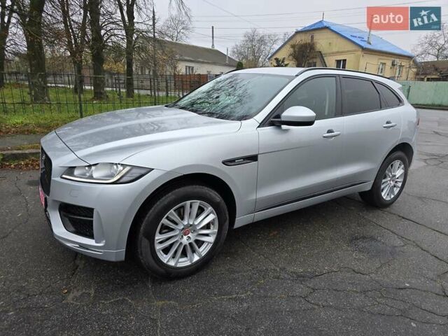 Серый Ягуар Ф-Пейс, объемом двигателя 2 л и пробегом 101 тыс. км за 25900 $, фото 5 на Automoto.ua
