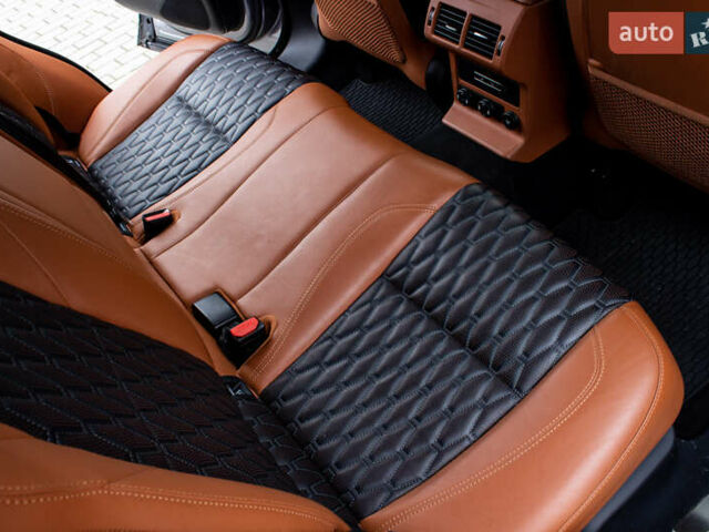 Сірий Ягуар Ф-Пейс, об'ємом двигуна 5 л та пробігом 28 тис. км за 55000 $, фото 93 на Automoto.ua