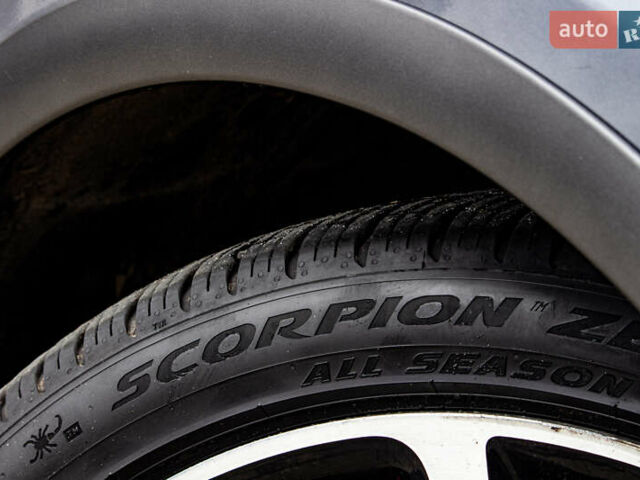 Сірий Ягуар Ф-Пейс, об'ємом двигуна 5 л та пробігом 28 тис. км за 55000 $, фото 27 на Automoto.ua