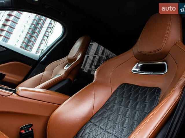 Сірий Ягуар Ф-Пейс, об'ємом двигуна 5 л та пробігом 28 тис. км за 55000 $, фото 71 на Automoto.ua