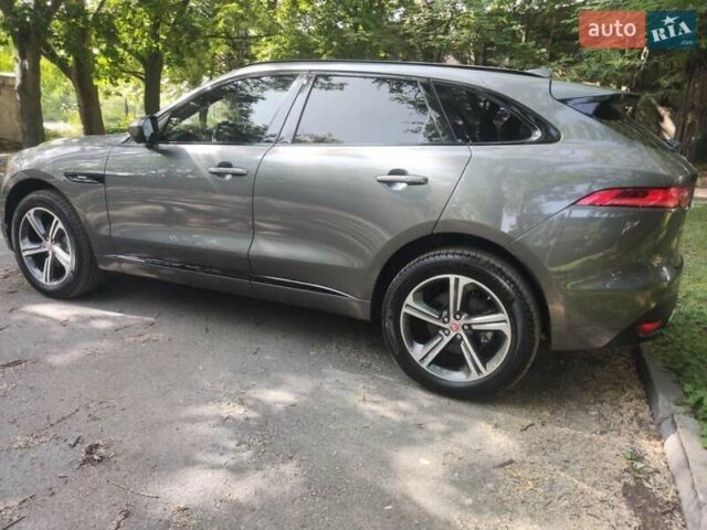 Сірий Ягуар Ф-Пейс, об'ємом двигуна 2 л та пробігом 96 тис. км за 32500 $, фото 6 на Automoto.ua