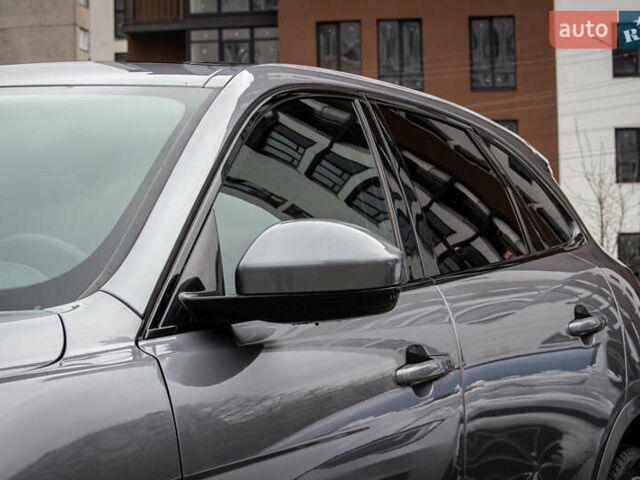 Сірий Ягуар Ф-Пейс, об'ємом двигуна 5 л та пробігом 28 тис. км за 55000 $, фото 14 на Automoto.ua