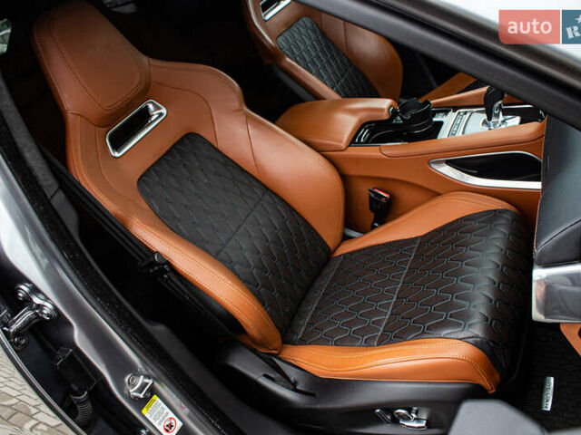 Сірий Ягуар Ф-Пейс, об'ємом двигуна 5 л та пробігом 28 тис. км за 55000 $, фото 79 на Automoto.ua