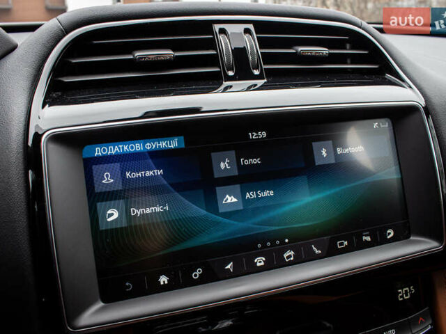 Сірий Ягуар Ф-Пейс, об'ємом двигуна 5 л та пробігом 28 тис. км за 55000 $, фото 101 на Automoto.ua