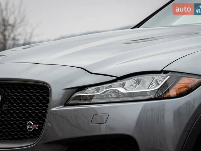 Сірий Ягуар Ф-Пейс, об'ємом двигуна 5 л та пробігом 28 тис. км за 55000 $, фото 8 на Automoto.ua