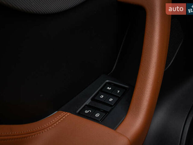 Сірий Ягуар Ф-Пейс, об'ємом двигуна 5 л та пробігом 28 тис. км за 55000 $, фото 46 на Automoto.ua