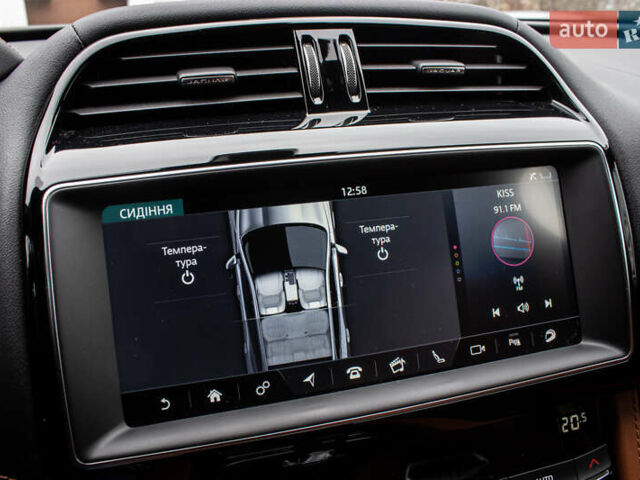 Сірий Ягуар Ф-Пейс, об'ємом двигуна 5 л та пробігом 28 тис. км за 55000 $, фото 98 на Automoto.ua