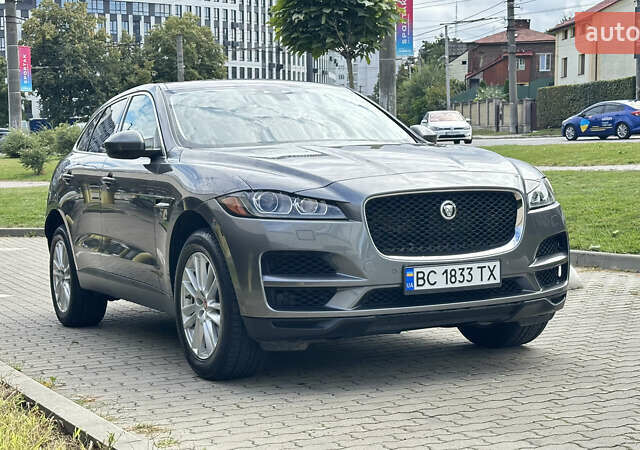 Сірий Ягуар Ф-Пейс, об'ємом двигуна 2 л та пробігом 130 тис. км за 22000 $, фото 2 на Automoto.ua