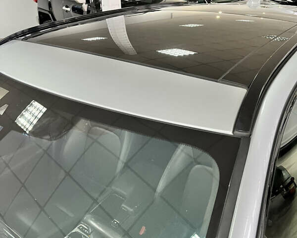 Сірий Ягуар Ф-Пейс, об'ємом двигуна 2 л та пробігом 73 тис. км за 25590 $, фото 17 на Automoto.ua