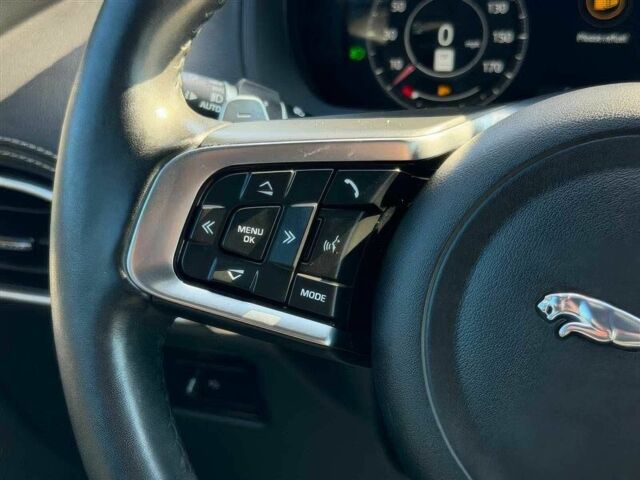 Сірий Ягуар Ф-Пейс, об'ємом двигуна 3 л та пробігом 45 тис. км за 5200 $, фото 8 на Automoto.ua