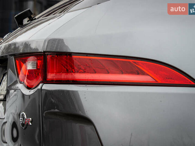 Сірий Ягуар Ф-Пейс, об'ємом двигуна 5 л та пробігом 28 тис. км за 55000 $, фото 23 на Automoto.ua