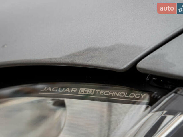 Сірий Ягуар Ф-Пейс, об'ємом двигуна 5 л та пробігом 28 тис. км за 55000 $, фото 10 на Automoto.ua