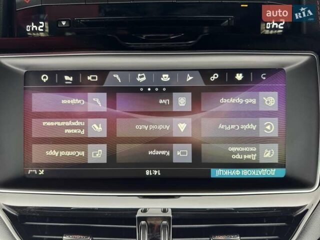 Серый Ягуар Ф-Пейс, объемом двигателя 2 л и пробегом 92 тыс. км за 28500 $, фото 18 на Automoto.ua