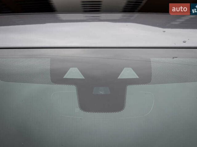 Сірий Ягуар Ф-Пейс, об'ємом двигуна 5 л та пробігом 28 тис. км за 55000 $, фото 5 на Automoto.ua