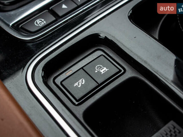 Сірий Ягуар Ф-Пейс, об'ємом двигуна 5 л та пробігом 28 тис. км за 55000 $, фото 65 на Automoto.ua