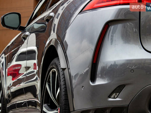 Сірий Ягуар Ф-Пейс, об'ємом двигуна 5 л та пробігом 28 тис. км за 55000 $, фото 30 на Automoto.ua