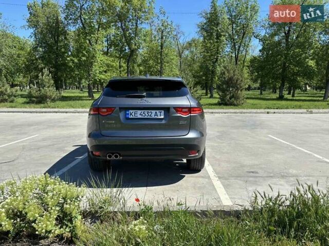 Сірий Ягуар Ф-Пейс, об'ємом двигуна 2 л та пробігом 96 тис. км за 32500 $, фото 1 на Automoto.ua