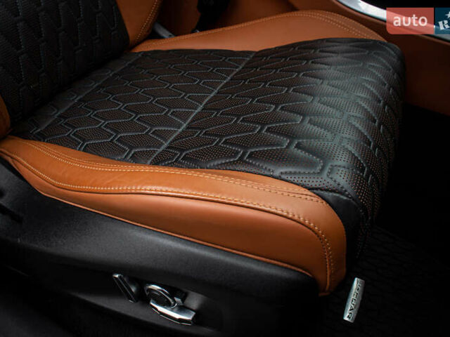 Сірий Ягуар Ф-Пейс, об'ємом двигуна 5 л та пробігом 28 тис. км за 55000 $, фото 80 на Automoto.ua