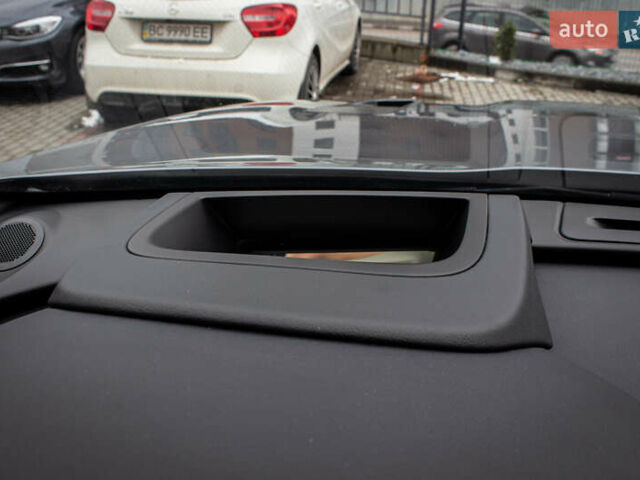 Сірий Ягуар Ф-Пейс, об'ємом двигуна 5 л та пробігом 28 тис. км за 55000 $, фото 62 на Automoto.ua