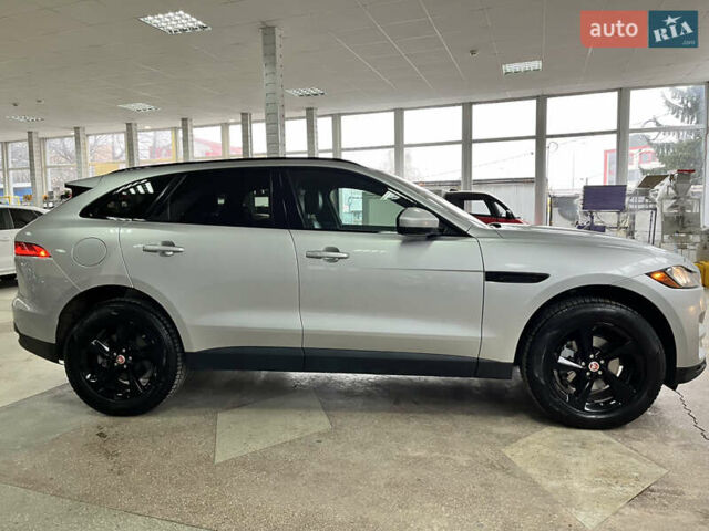 Сірий Ягуар Ф-Пейс, об'ємом двигуна 2 л та пробігом 73 тис. км за 25590 $, фото 9 на Automoto.ua