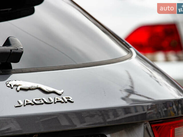 Сірий Ягуар Ф-Пейс, об'ємом двигуна 5 л та пробігом 28 тис. км за 55000 $, фото 34 на Automoto.ua