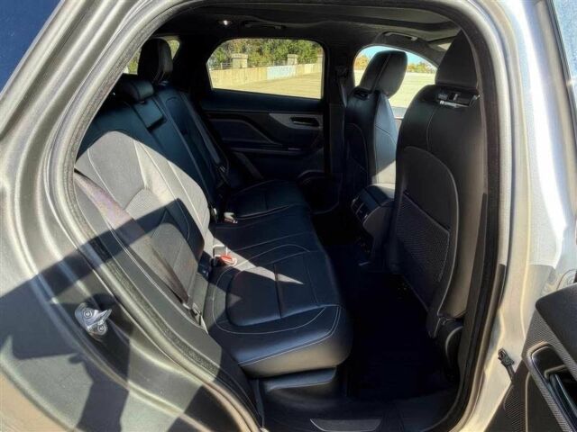 Сірий Ягуар Ф-Пейс, об'ємом двигуна 3 л та пробігом 45 тис. км за 5200 $, фото 10 на Automoto.ua