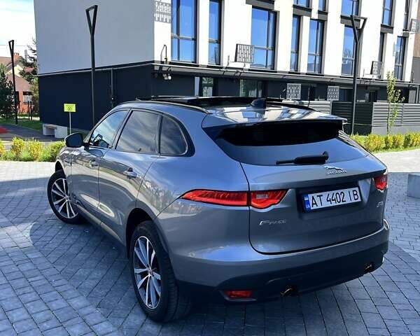 Сірий Ягуар Ф-Пейс, об'ємом двигуна 2 л та пробігом 41 тис. км за 25900 $, фото 14 на Automoto.ua