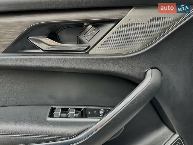 Серый Ягуар Ф-Пейс, объемом двигателя 2 л и пробегом 65 тыс. км за 35900 $, фото 30 на Automoto.ua