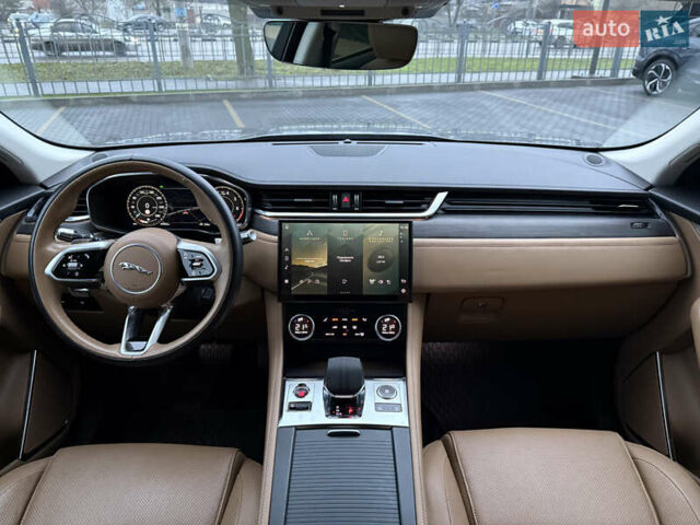 Серый Ягуар Ф-Пейс, объемом двигателя 2 л и пробегом 108 тыс. км за 43900 $, фото 22 на Automoto.ua
