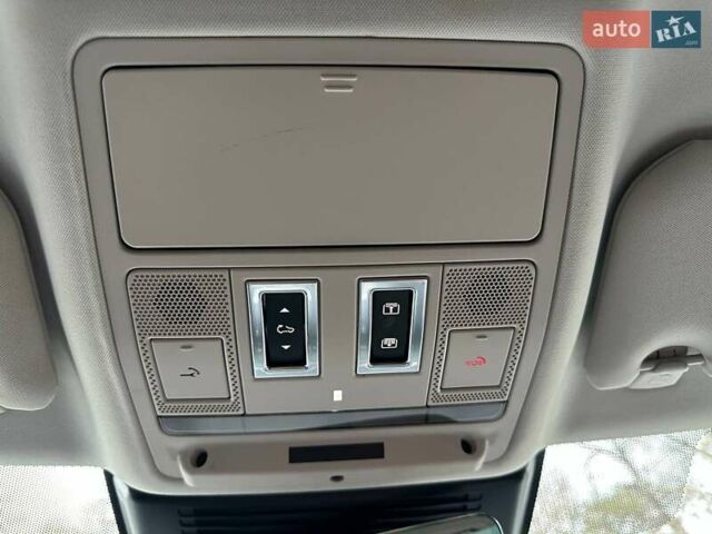 Серый Ягуар Ф-Пейс, объемом двигателя 2 л и пробегом 65 тыс. км за 35900 $, фото 31 на Automoto.ua