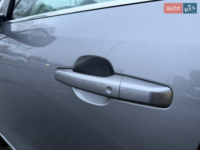 Серый Ягуар Ф-Пейс, объемом двигателя 2 л и пробегом 108 тыс. км за 43900 $, фото 15 на Automoto.ua