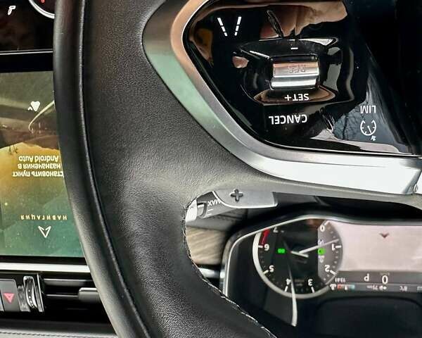 Серый Ягуар Ф-Пейс, объемом двигателя 2 л и пробегом 65 тыс. км за 35900 $, фото 22 на Automoto.ua