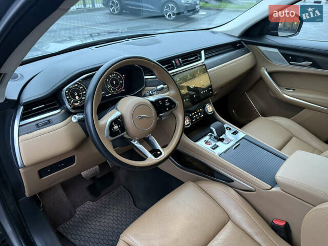Серый Ягуар Ф-Пейс, объемом двигателя 2 л и пробегом 108 тыс. км за 43900 $, фото 18 на Automoto.ua