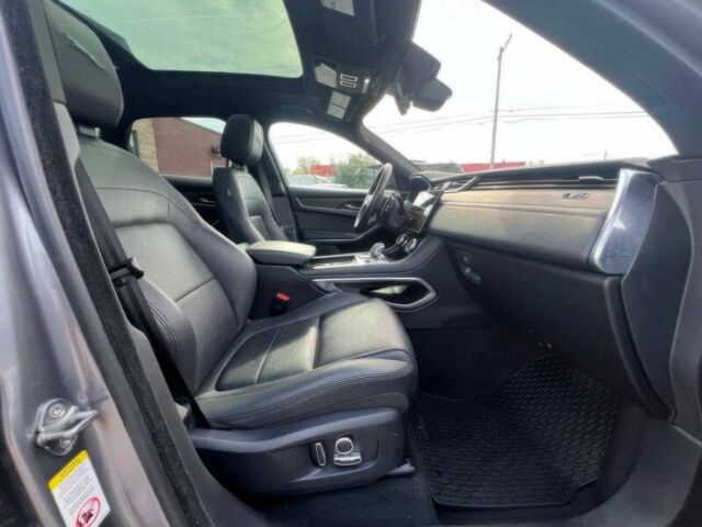 Серый Ягуар Ф-Пейс, объемом двигателя 2 л и пробегом 30 тыс. км за 13000 $, фото 9 на Automoto.ua