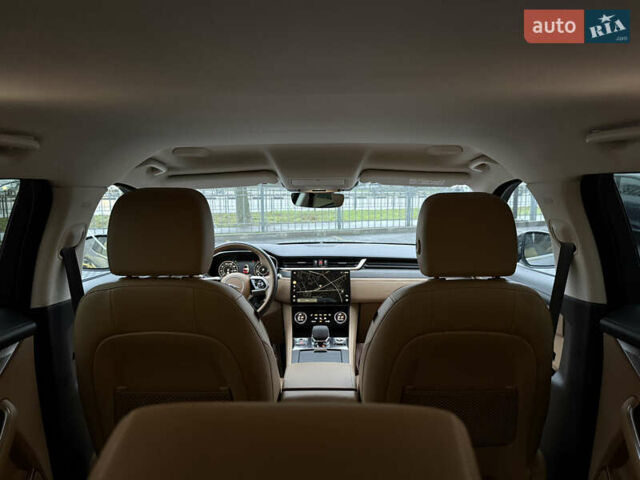 Серый Ягуар Ф-Пейс, объемом двигателя 2 л и пробегом 108 тыс. км за 43900 $, фото 29 на Automoto.ua