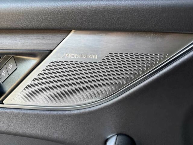 Сірий Ягуар Ф-Пейс, об'ємом двигуна 2 л та пробігом 28 тис. км за 13000 $, фото 9 на Automoto.ua