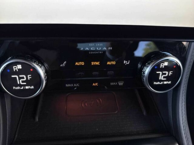 Сірий Ягуар Ф-Пейс, об'ємом двигуна 2 л та пробігом 28 тис. км за 13000 $, фото 7 на Automoto.ua